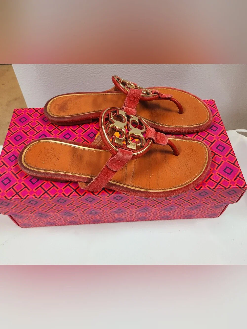 Tory Burch Designer Metal Miller Suede red sandals Gold logo Sandal 6.5